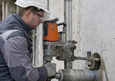 Отбор кернов бетона на объекте